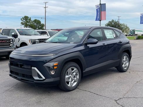 New 2026 Hyundai Kona SE image 3