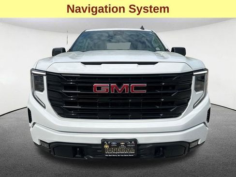 Used 2025 GMC Sierra 1500 Elevation w/ Preferred Package AWD/4WD image 4