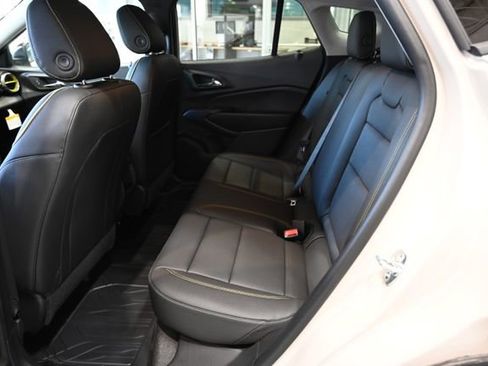 New 2026 Chevrolet Trax ACTIV w/ Driver Confidence Package FWD image 11