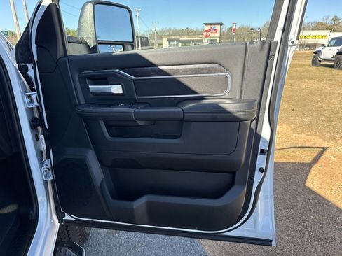 Used 2024 RAM 2500 Big Horn w/ Night Edition image 29