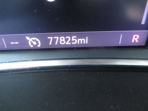 Used 2020 GMC Terrain SLT w/ Preferred Package AWD/4WD image 29