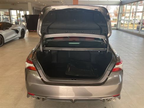 Used 2019 Toyota Camry XSE image 28