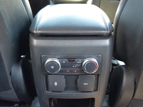 Used 2020 Ford Explorer XLT w/ Equipment Group 202A AWD/4WD image 55