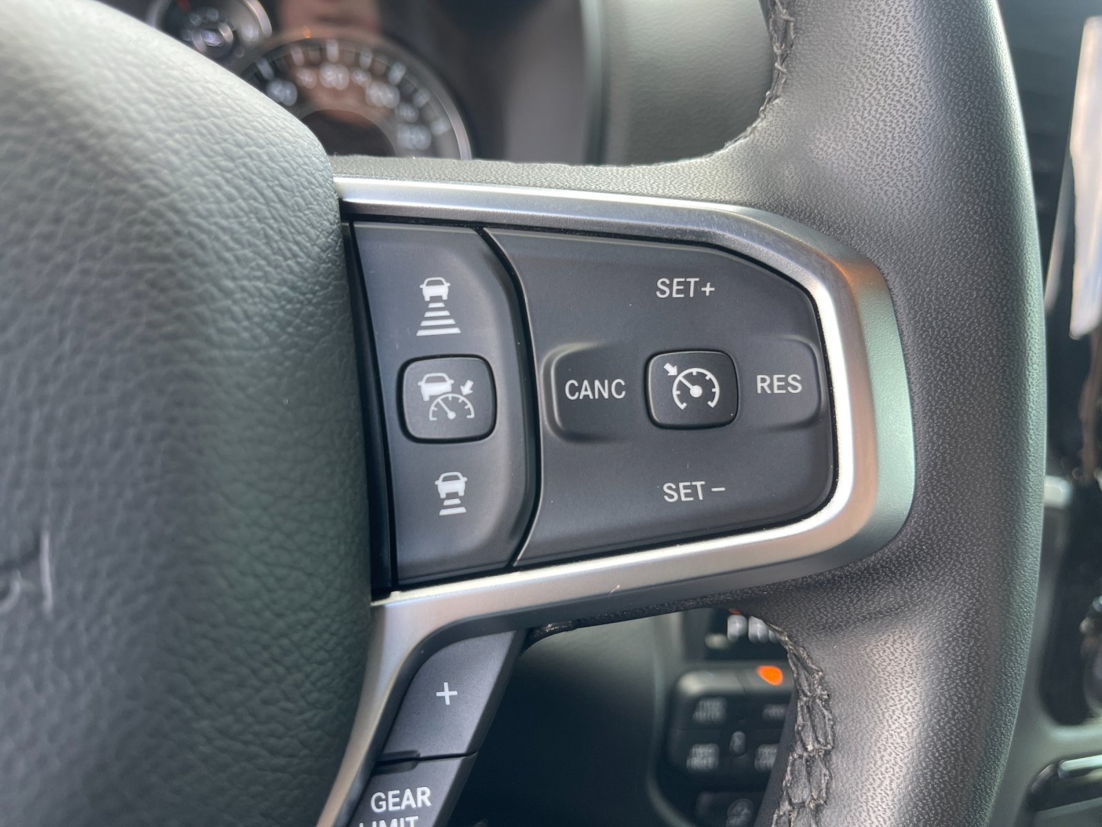 Used 2025 RAM 1500 Big Horn AWD/4WD image 27