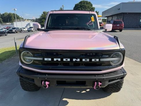 Used 2023 Ford Bronco Outer Banks AWD/4WD image 2