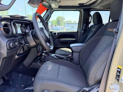 Used 2026 Jeep Gladiator Mojave AWD/4WD image 16
