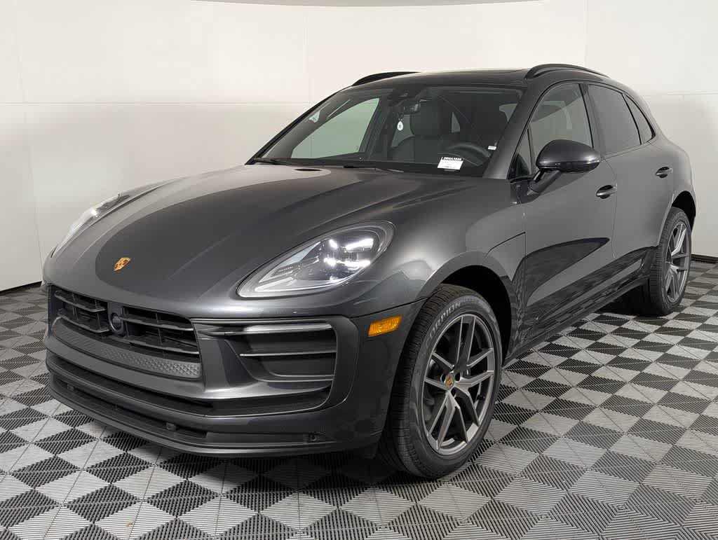 Used 2026 Porsche Macan AWD/4WD image 1