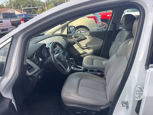 Used 2016 Buick Verano w/ Comfort Package FWD image 13