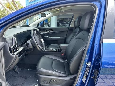 Used 2025 Kia Sportage EX FWD image 30