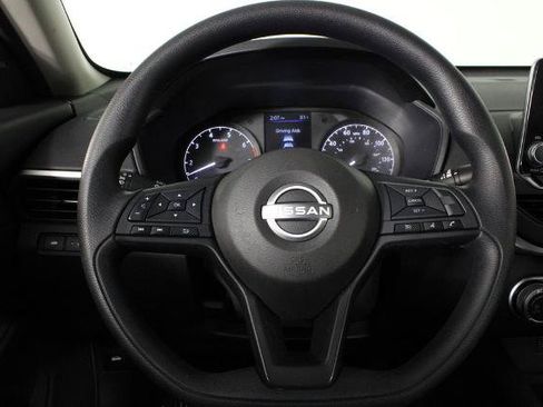 Certified 2025 Nissan Altima 2.5 S FWD image 25