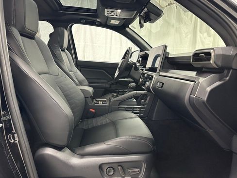 Used 2025 Toyota 4Runner TRD Off-Road Premium image 60