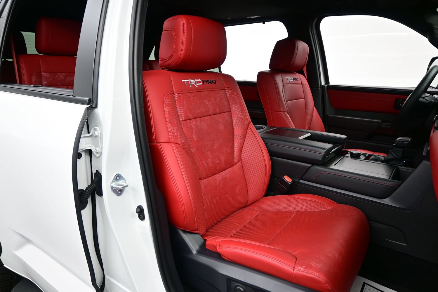 Used 2025 Toyota Sequoia TRD Pro AWD/4WD image 14