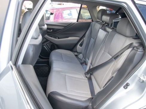 Used 2022 Subaru Outback Limited image 23