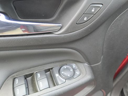 Used 2023 Chevrolet Equinox LT image 27