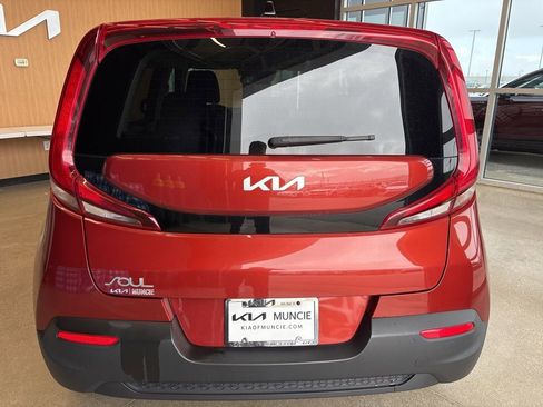 Used 2022 Kia Soul LX w/ Technology Package image 11