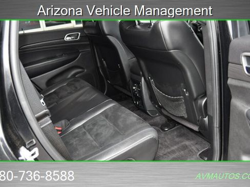 Used 2017 Jeep Grand Cherokee Altitude RWD image 27