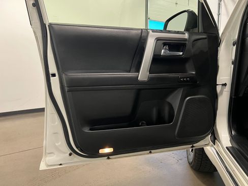 Used 2023 Toyota 4Runner Limited image 27