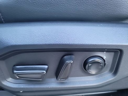 Used 2025 Toyota Sequoia 4WD image 18