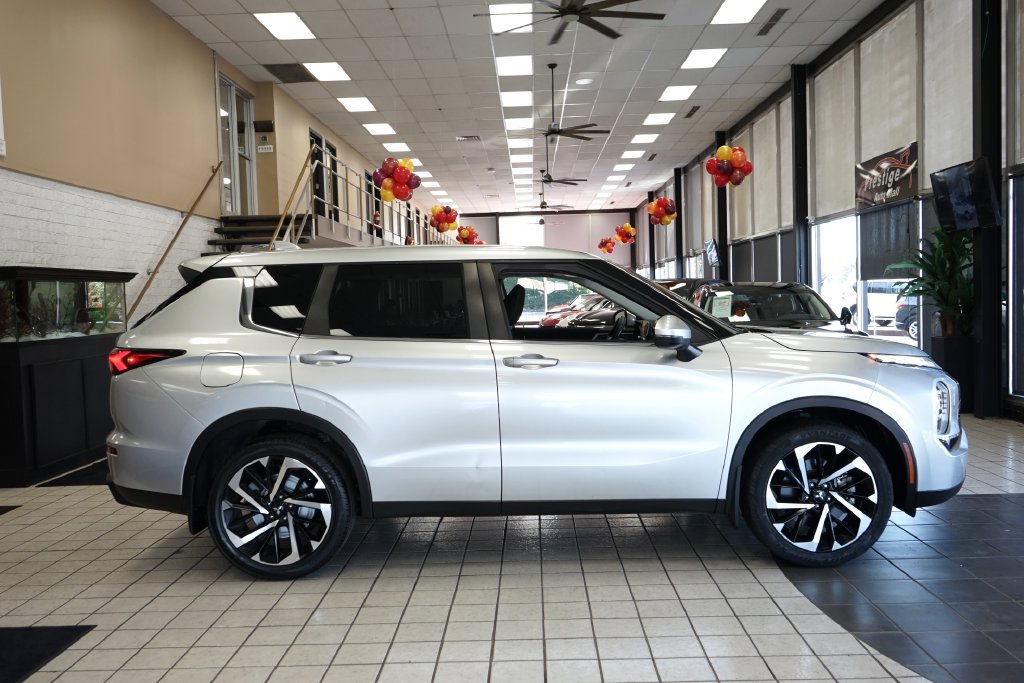 Used 2022 Mitsubishi Outlander ES AWD/4WD image 18