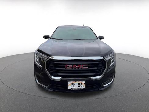Used 2024 GMC Terrain SLE FWD image 4