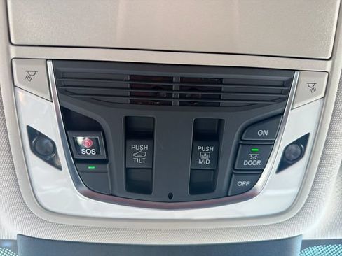 Used 2025 Acura MDX w/ Technology Package AWD/4WD image 24