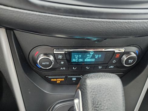 Used 2016 Ford Escape SE w/ Equipment Group 201A FWD image 13