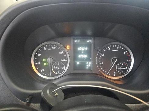 Used 2022 Mercedes-Benz Metris image 11