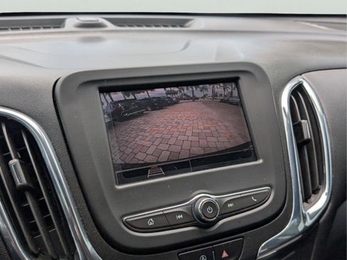 Used 2023 Chevrolet Equinox LT FWD image 17