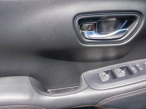 Used 2025 Honda HR-V Sport image 19
