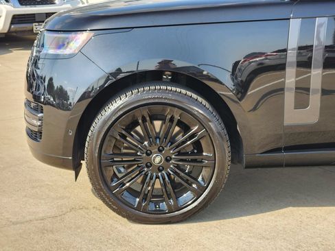 Used 2024 Land Rover Range Rover SE AWD/4WD image 8