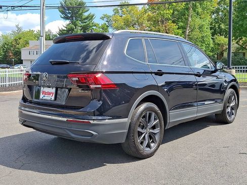 Used 2022 Volkswagen Tiguan SE AWD/4WD image 6
