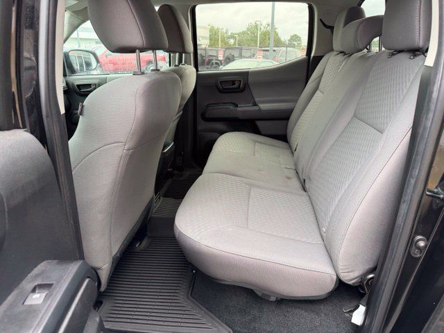 Used 2022 Toyota Tacoma SR AWD/4WD image 11