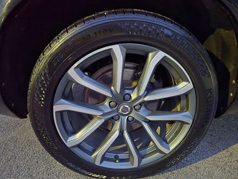 Used 2018 Volvo XC90 T6 Momentum w/ Convenience Package image 29