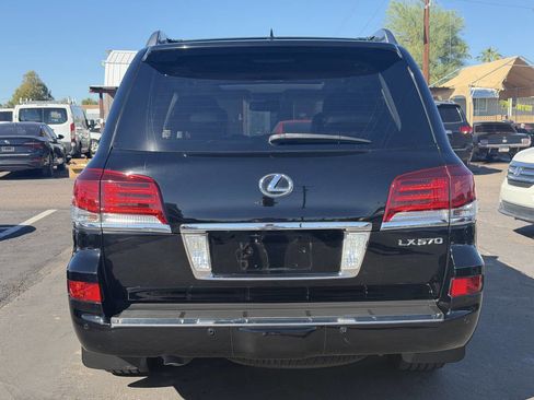 Used 2015 Lexus LX 570 4WD w/ Luxury Package image 6