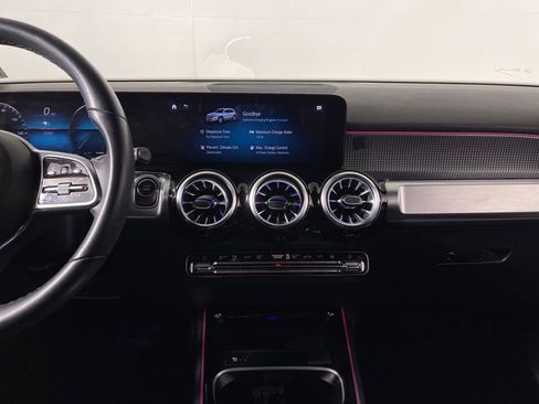 Used 2023 Mercedes-Benz EQB 300 4MATIC image 15
