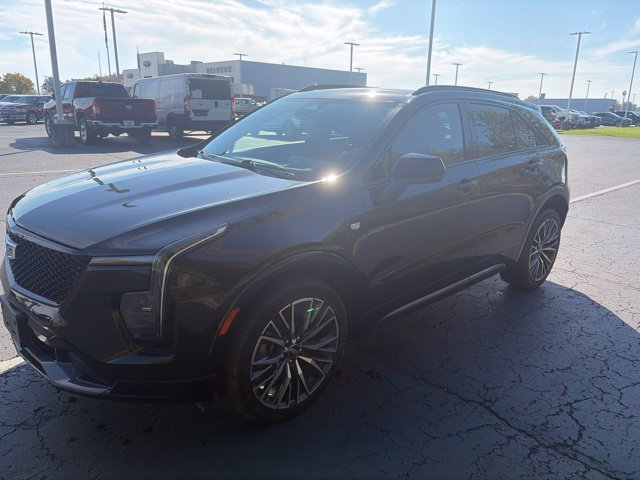 Used 2024 Cadillac XT4 Sport AWD/4WD image 3