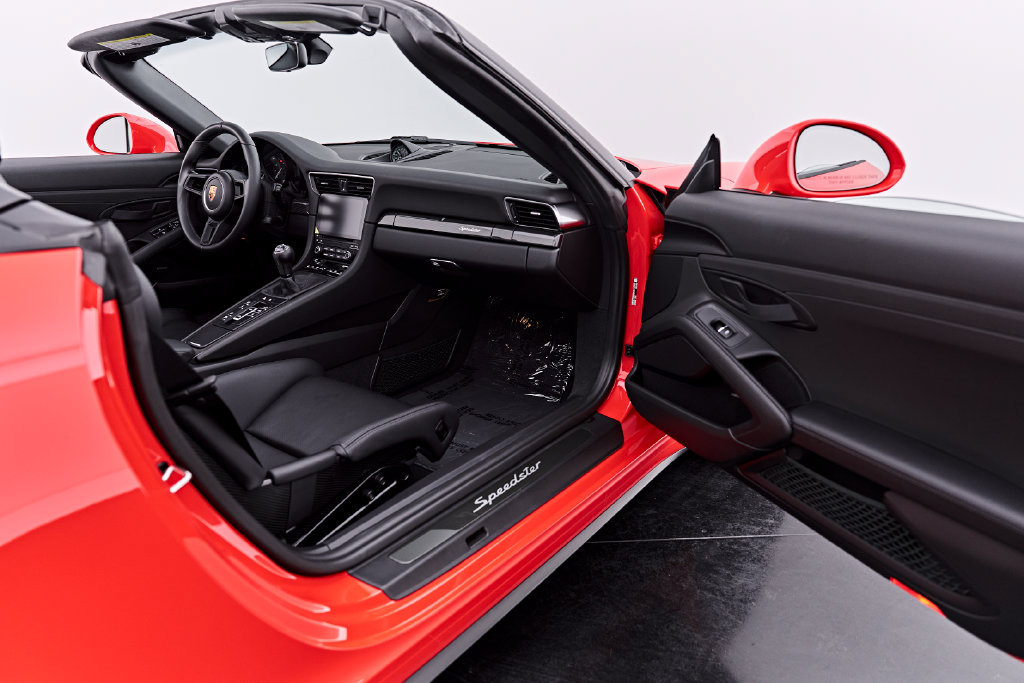 Used 2019 Porsche 911 Speedster w/ Chrono Package RWD image 34