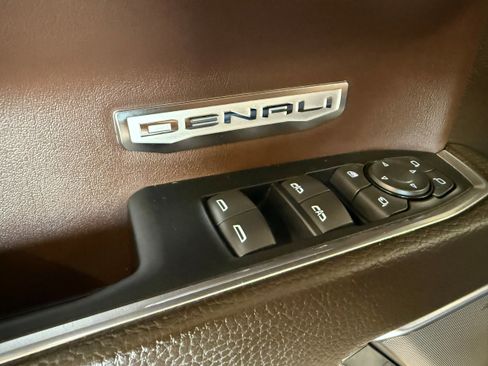 Used 2024 GMC Sierra 1500 Denali w/ Technology Package image 43