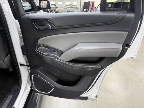 Used 2018 Chevrolet Tahoe LT AWD/4WD image 15
