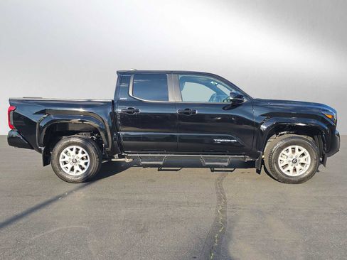 Certified 2024 Toyota Tacoma SR5 image 2