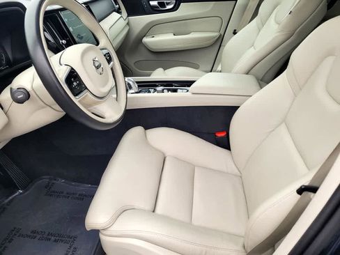 Used 2018 Volvo XC60 T8 Inscription w/ Advanced Package image 14