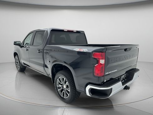 Used 2024 Chevrolet Silverado 1500 LT AWD/4WD image 8