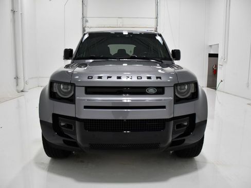 Used 2023 Land Rover Defender 110 X-Dynamic SE image 2