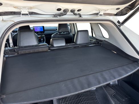 Used 2023 Toyota RAV4 XLE Premium FWD image 12