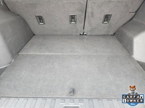 Used 2023 GMC Terrain SLT image 37