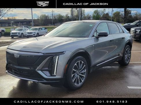 New 2024 Cadillac Lyriq Sport RWD image 15