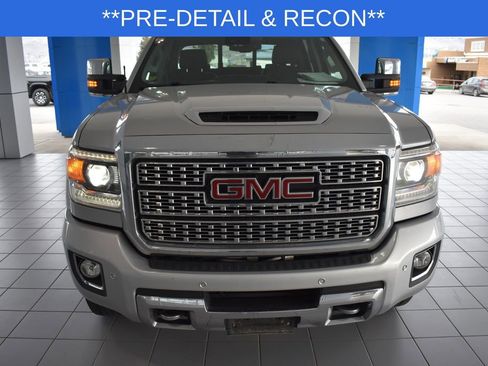 Used 2019 GMC Sierra 3500 Denali w/ Duramax Plus Package image 10