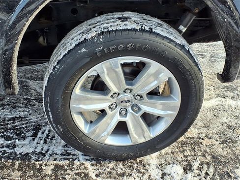 Used 2019 Ford F150 Platinum w/ Equipment Group 701A Luxury image 28