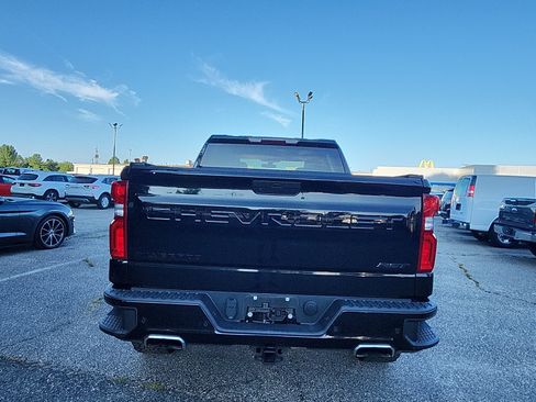 Used 2022 Chevrolet Silverado 1500 RST w/ Safety Package AWD/4WD image 4