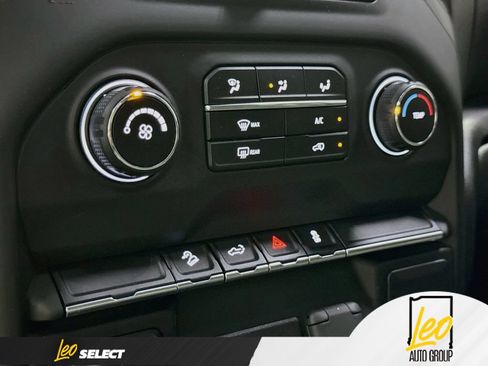 Used 2020 Chevrolet Silverado 1500 Custom Trail Boss w/ Custom Convenience Package AWD/4WD image 19